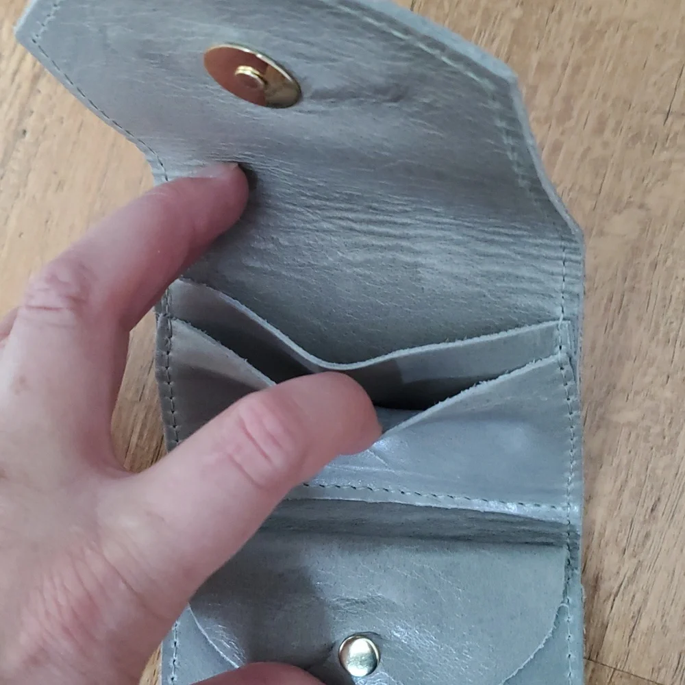 R. Riveter American Handmade‎ Leather Wallet